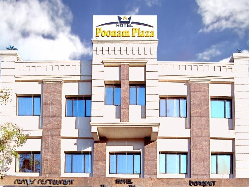 אגרה Hotel Poonam Plaza מראה חיצוני תמונה